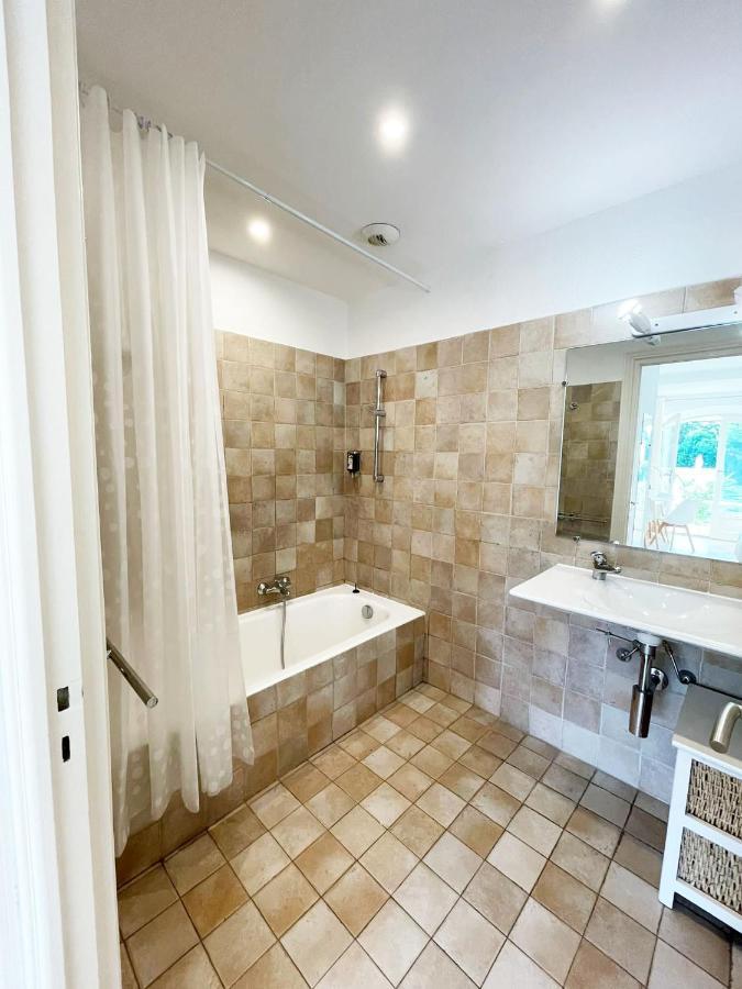 Studio 2 - Les Suites De Robinson - Residence Avec Piscine En Bord De Siagne, A Mandelieu Dış mekan fotoğraf