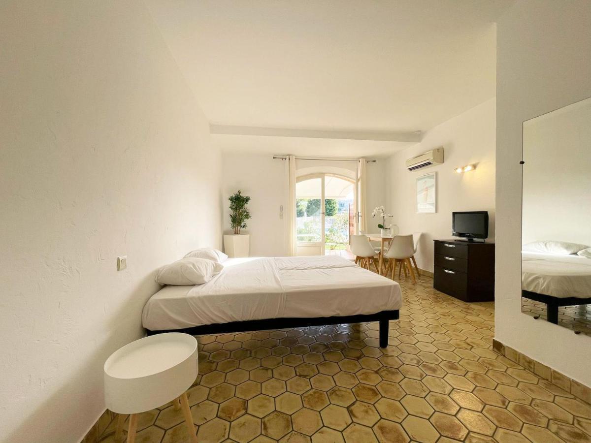 Studio 2 - Les Suites De Robinson - Residence Avec Piscine En Bord De Siagne, A Mandelieu Dış mekan fotoğraf