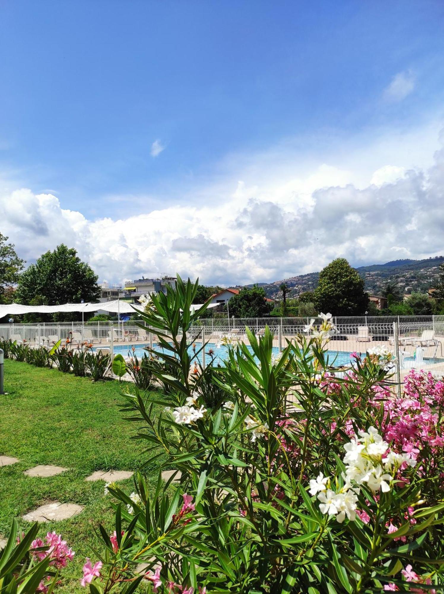 Studio 2 - Les Suites De Robinson - Residence Avec Piscine En Bord De Siagne, A Mandelieu Dış mekan fotoğraf